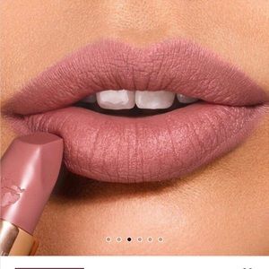 Charlotte Tilbury Very Victoria